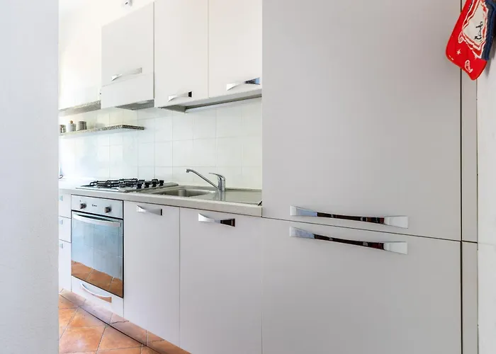 Hostdomus - Casa Uliveto Apartament *